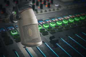 18 Best Keto Podcasts to Crush Your Goals in 2023