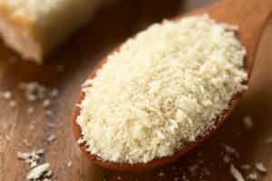 Low-Carb Substitute for Breadcrumbs: 4 Keto Options