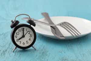 Intermittent Fasting for Weight Loss: Tips, Mistakes to Avoid, and Potential Drawbacks