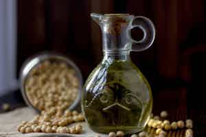 Is Soybean Oil Unhealthy? What the Science Says